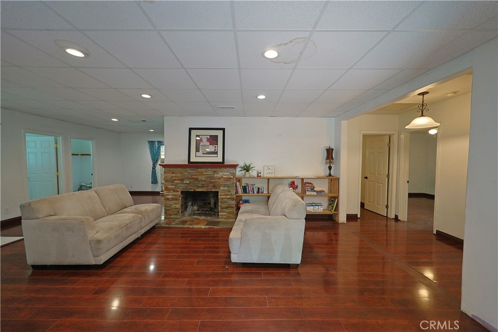 19222 Roscoe Boulevard