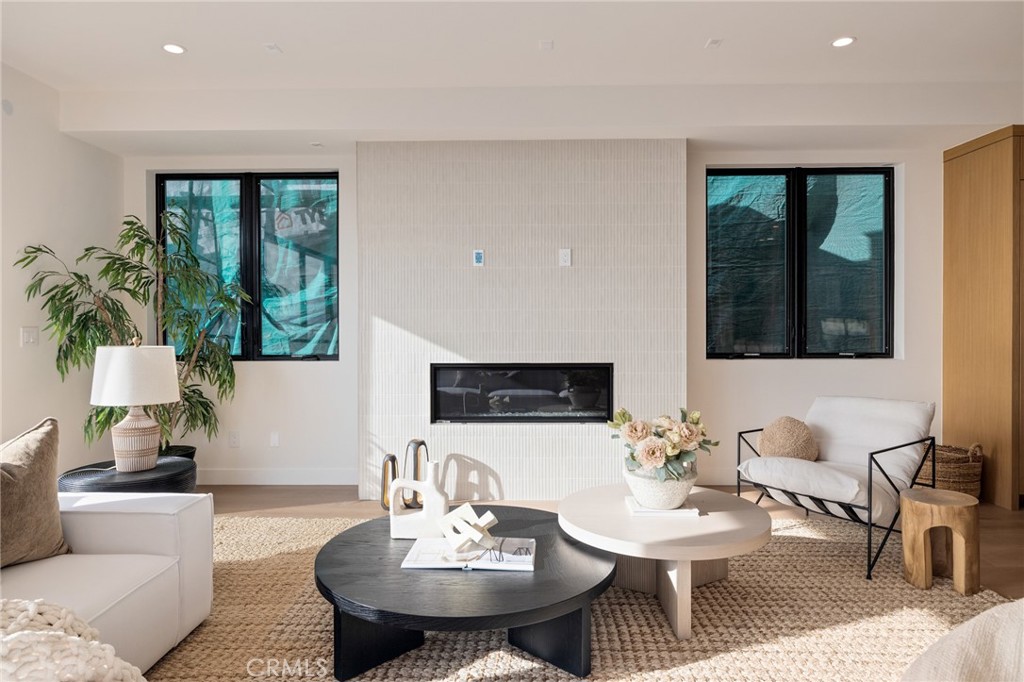 212 Manhattan Avenue