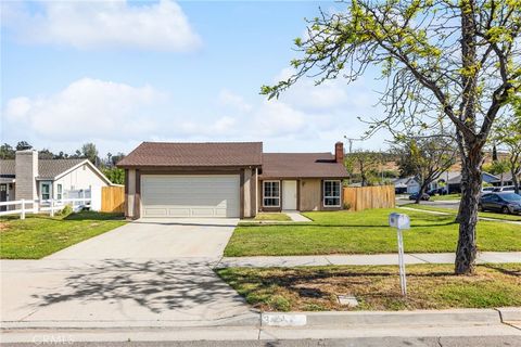 3151 Neptune Drive Riverside CA 92503