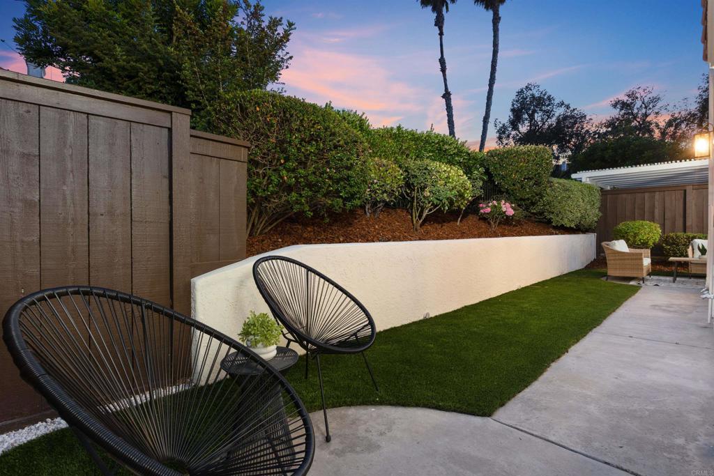 12117 Putting Green Row