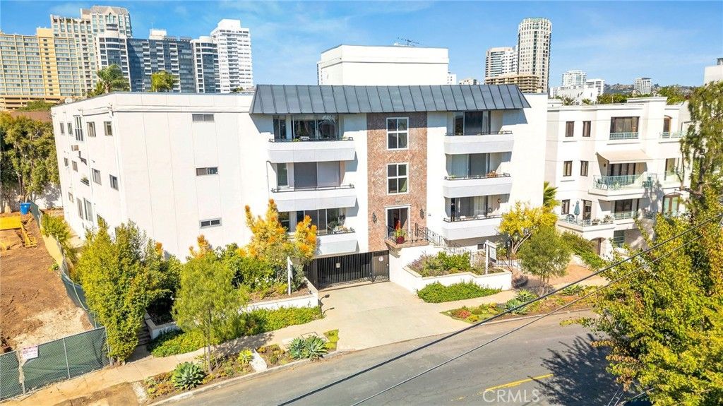 Photo of 10725 Ohio Avenue #301, Los Angeles, CA 90024 (MLS # PW26002797)