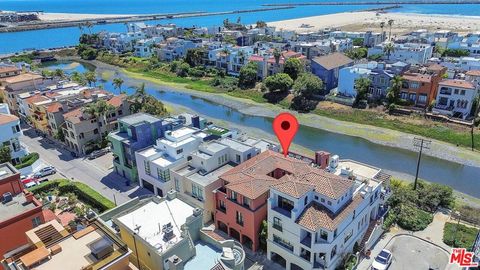 Photo of 5205 Via Donte, Marina Del Rey, CA 90292 (MLS # 26838943)