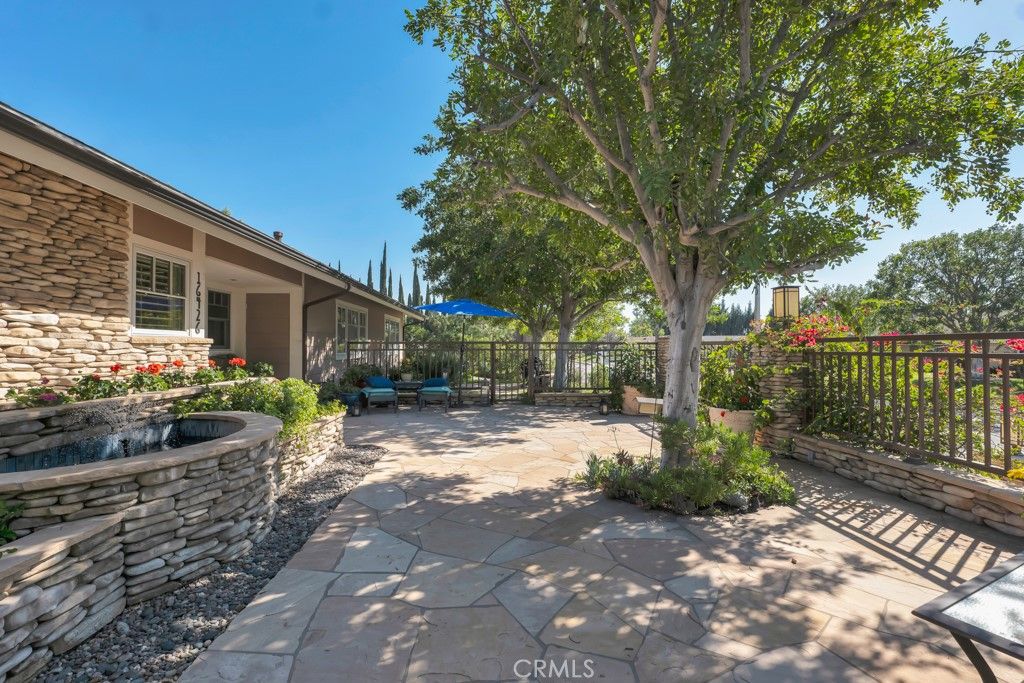 Photo of 16426 Knollwood Drive, Granada Hills, CA 91344 (MLS # SR26057201)