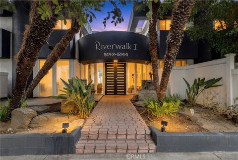 Photo of 5142 Zelzah AVE #25, Encino, CA 91316 (MLS # SR26111362)