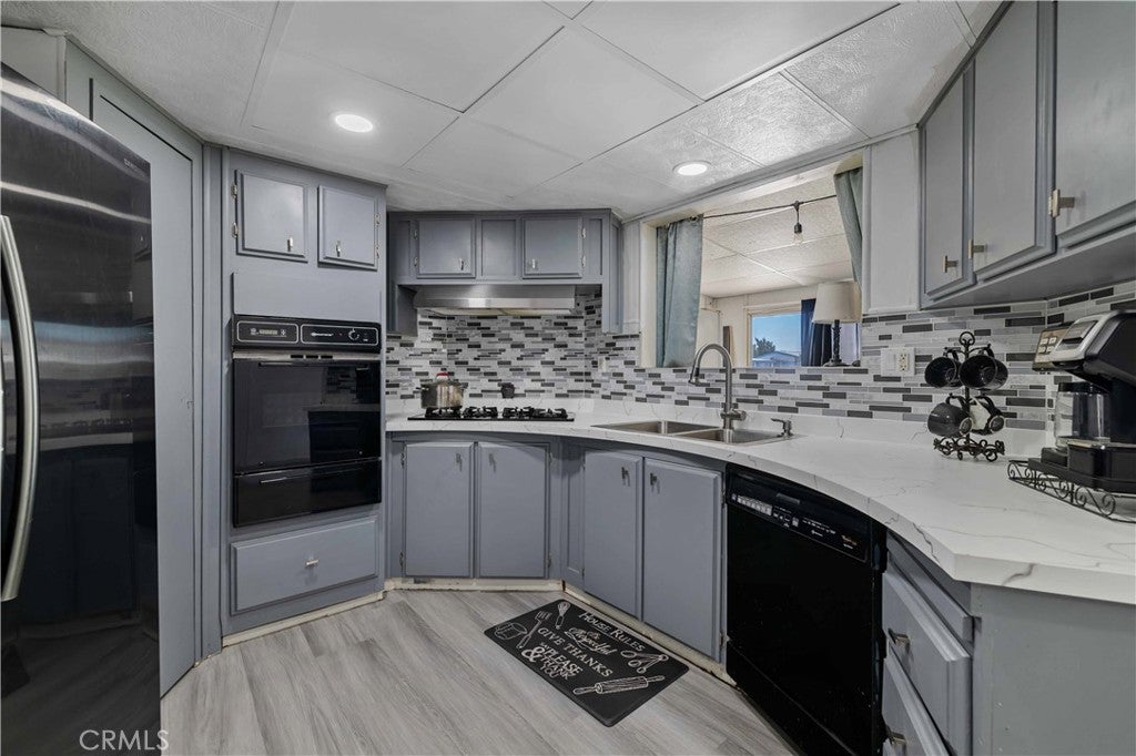 20683 Waalew Rd B116