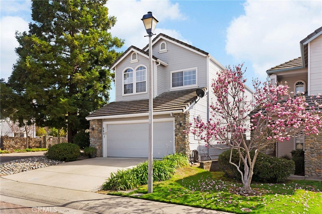 5601 Grand View Court