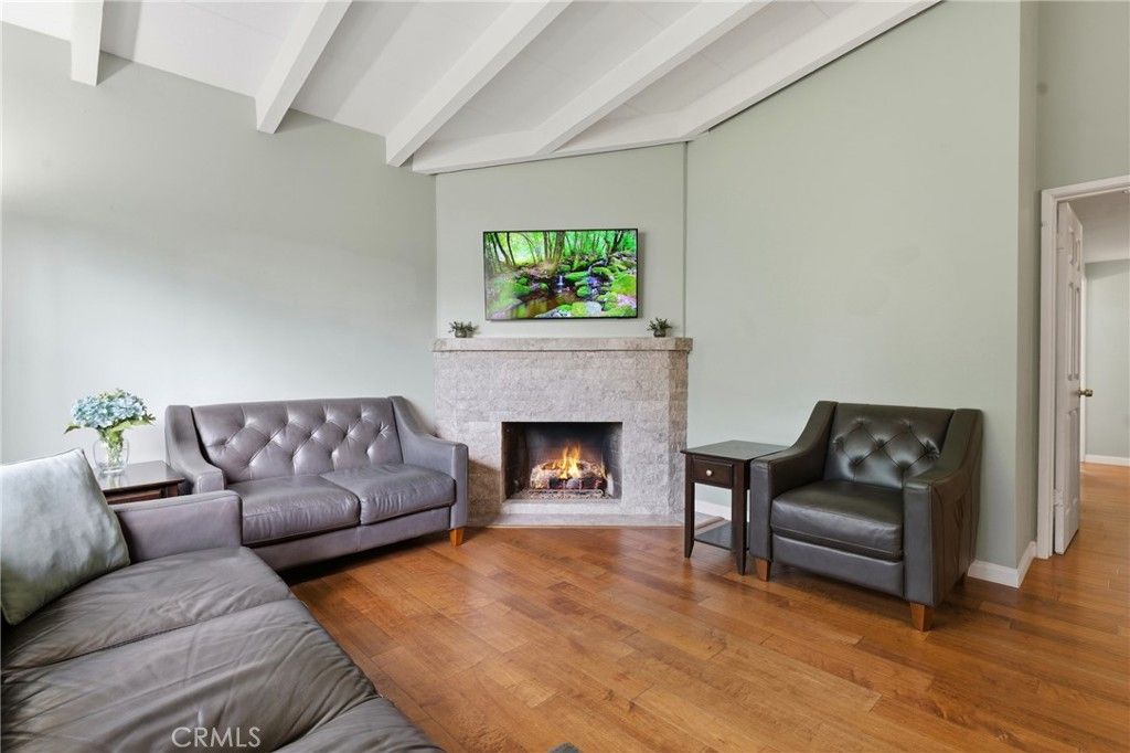 Photo of 22616 Dolorosa Street, Woodland Hills, CA 91367 (MLS # SR25263018)