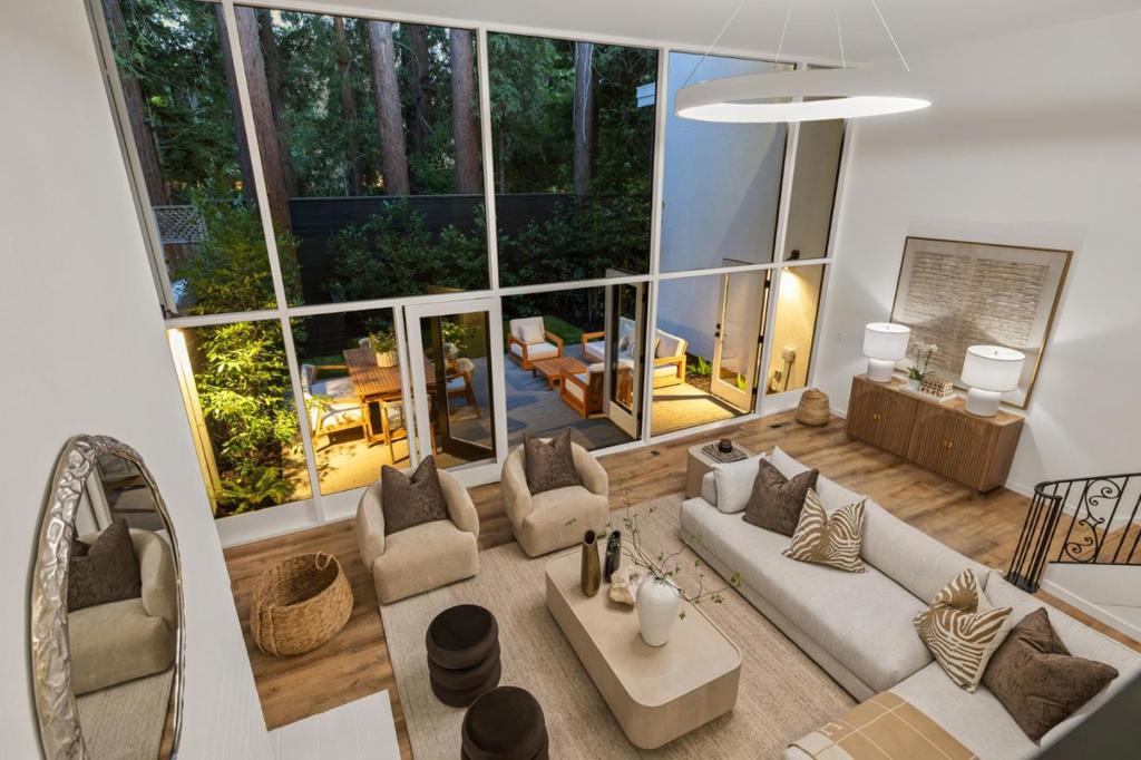 140 Stone Pine Lane