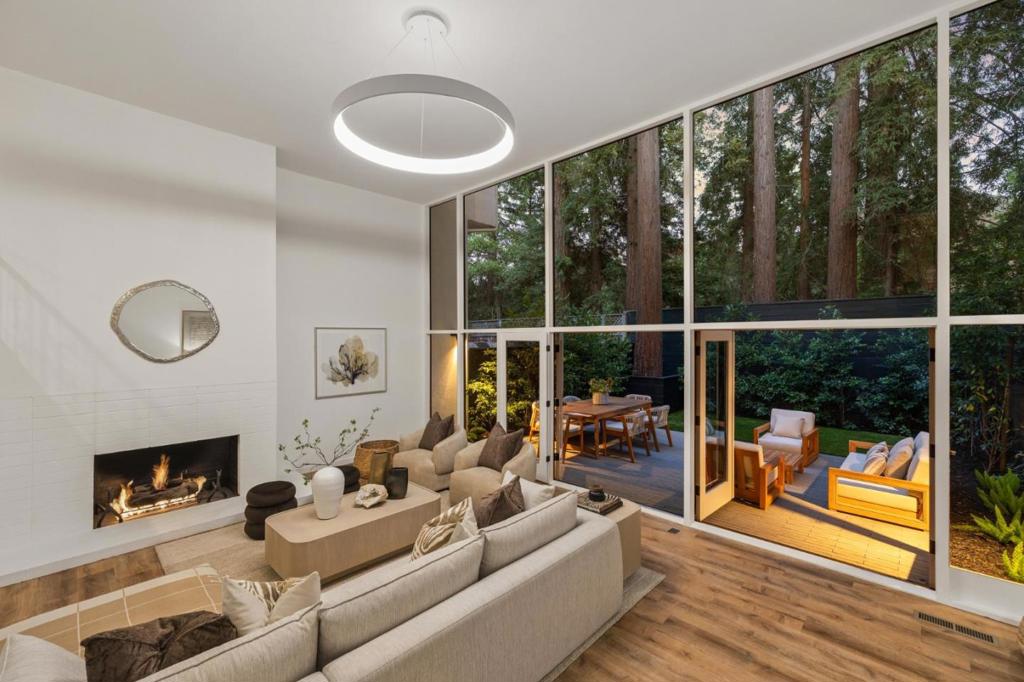 140 Stone Pine Lane