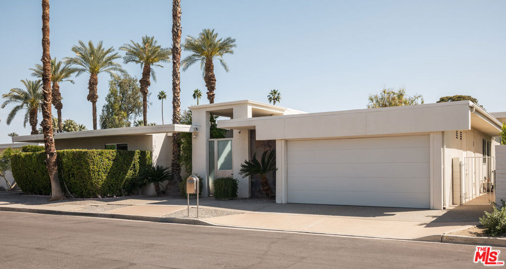 37661 Peacock Circle