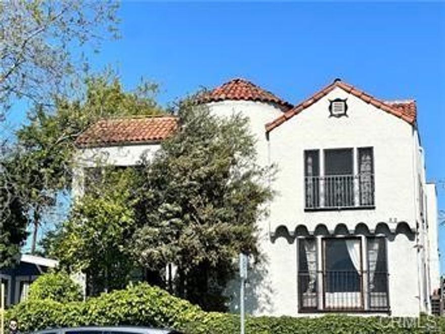 Fantastic opportunity to add to your Real Estate portfolio. Property offers a total of 4 units each unit consisting of two 2 bedroom 1 bathroom. This property is now available for sale, offering a prime location just minutes from Downtown Los Angeles (DTLA). Situated in a vibrant neighborhood known for its lively nightlife, proximity to freeways, abundant shopping and dining options, this property is a standout choice for an investor or primary occupant seeking to capitalize on the city's bustling urban scene. With its strategic location and strong rental demand, this property promises both immediate and long-term returns. Don't miss this chance to own a piece of LA's dynamic real estate market!