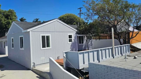 MLS: 250039881SD