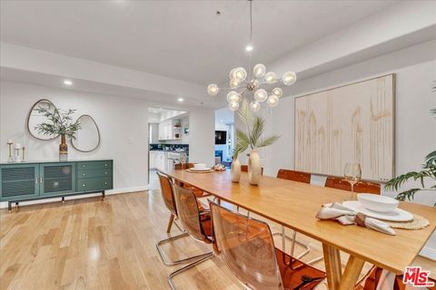 Photo of 4426 VENTURA CANYON Avenue #102, Sherman Oaks, CA 91423 (MLS # 26633621)