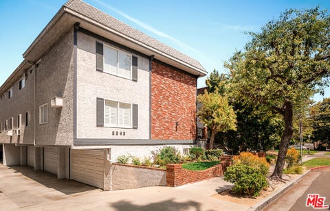 Photo of 2248 S Bentley Avenue #2, Los Angeles, CA 90064 (MLS # 26826423)