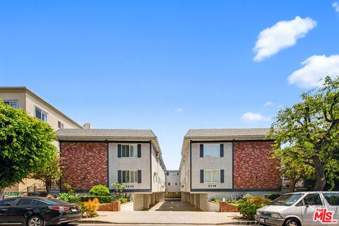 Photo of 2248 S Bentley Avenue #2, Los Angeles, CA 90064 (MLS # 26826423)