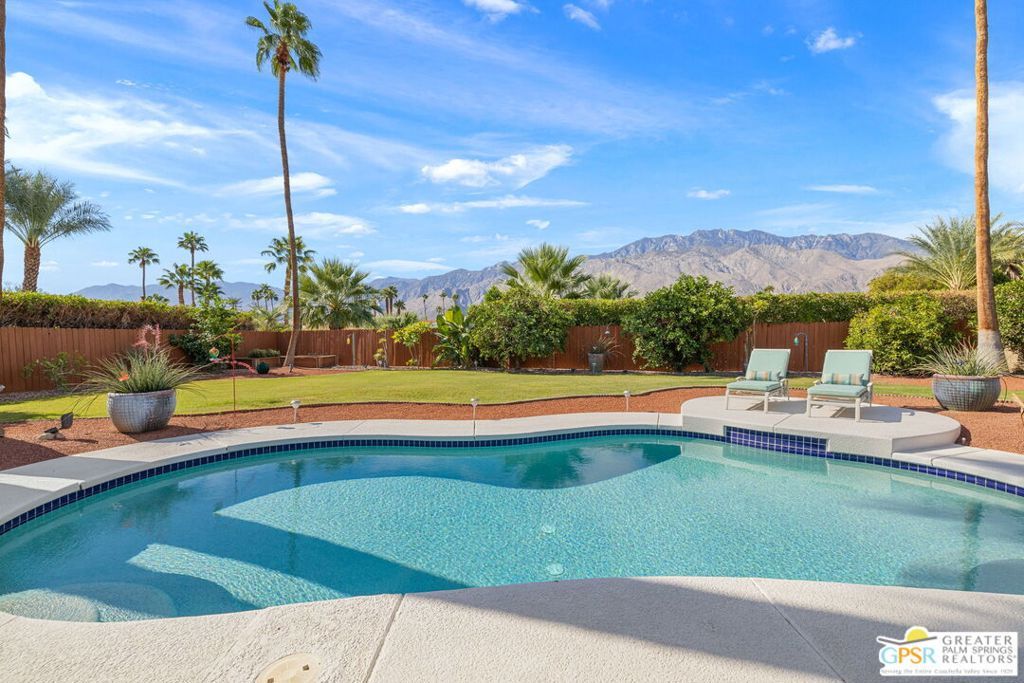 Photo of 835 N Farrell Drive, Palm Springs, CA 92262 (MLS # 25614293PS)