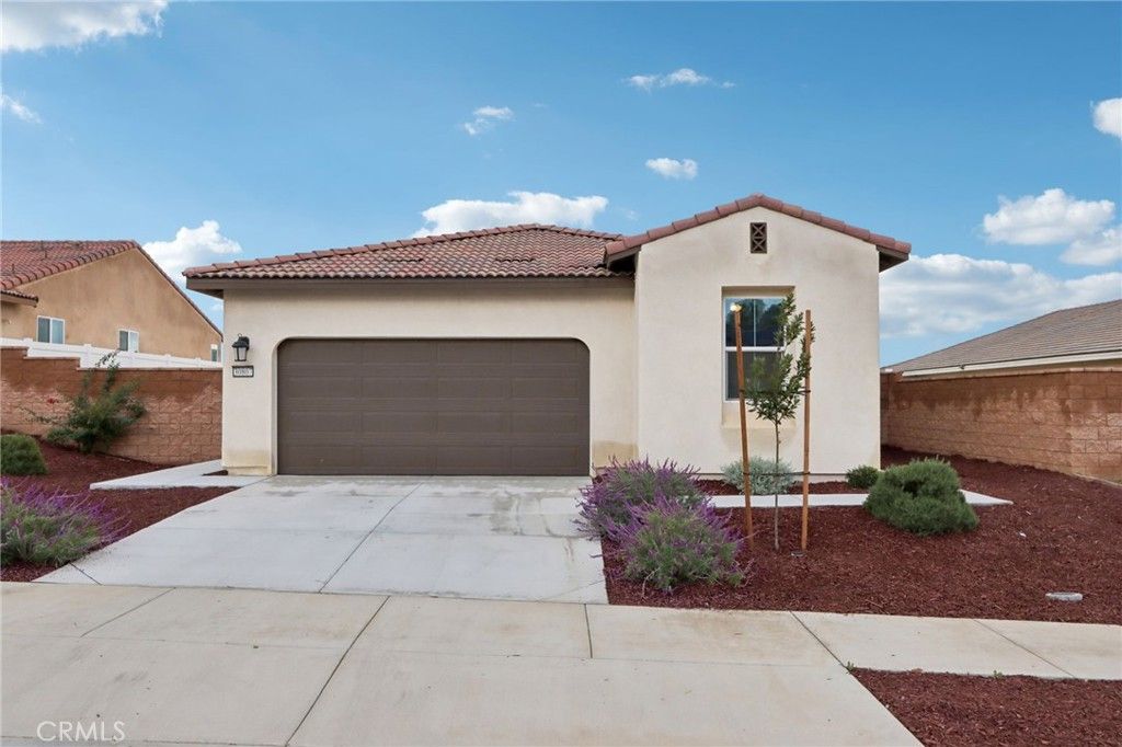 Photo of 30807 Pitch Pine Dr, Homeland, CA 92548 (MLS # SW25261655)