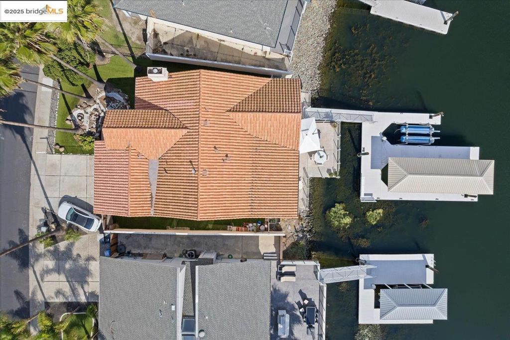 DEEP WATER - Residential