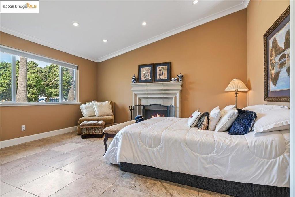 DEEP WATER - Residential