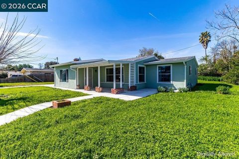 Photo of 1901 Florence Ln Ln, Concord, CA 94520 (MLS # 41126938)