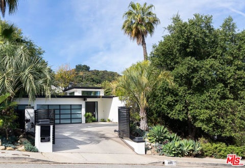 Photo of 3371 Alana Drive, Sherman Oaks, CA 91403 (MLS # 26995143)