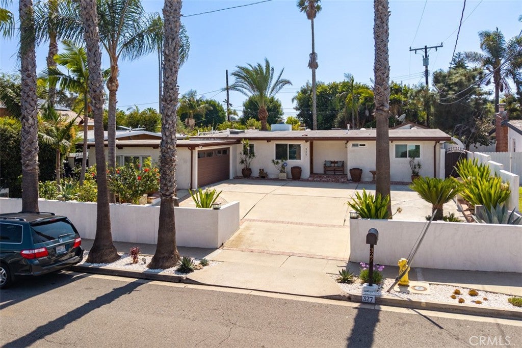 327 Santa Isabel, Newport Beach CA 92660 - Photo 32