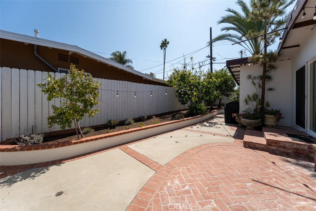 327 Santa Isabel, Newport Beach CA 92660 - Photo 25