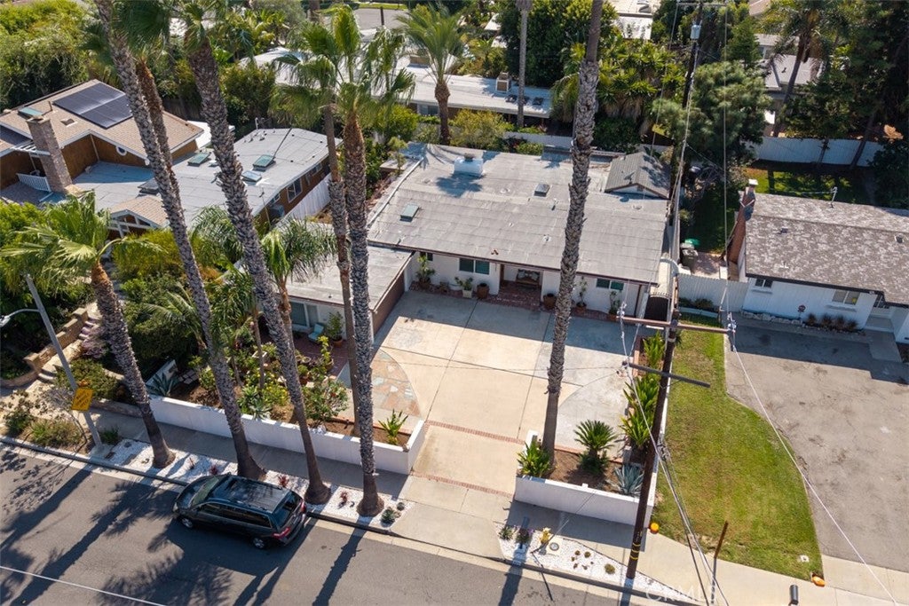 327 Santa Isabel, Newport Beach CA 92660 - Photo 33