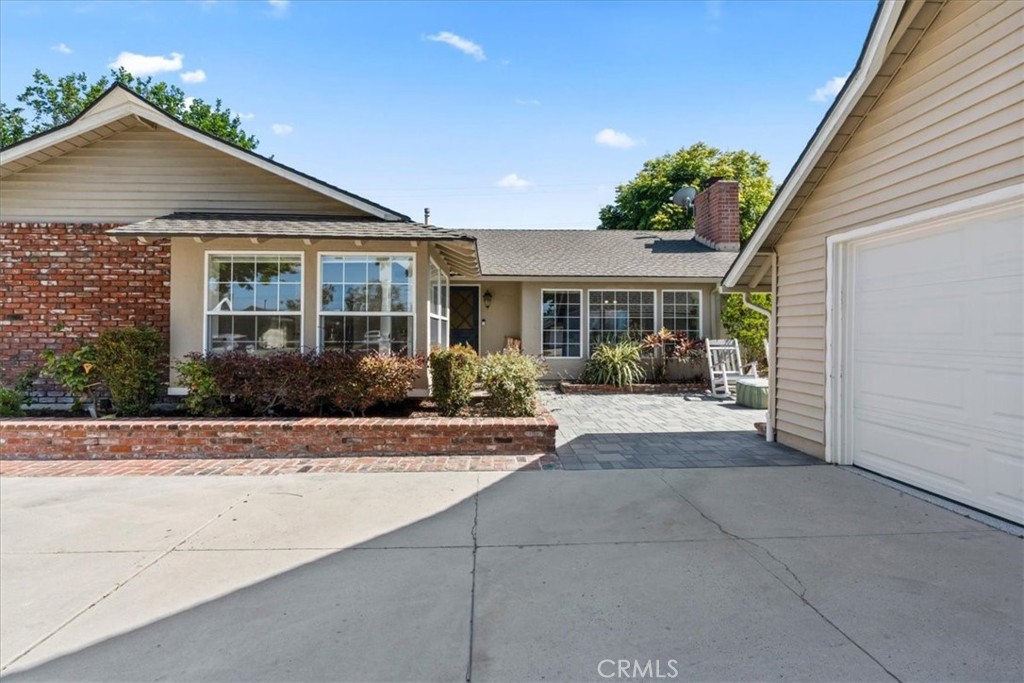 2732 Mainway