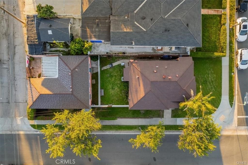 16903 Freeman