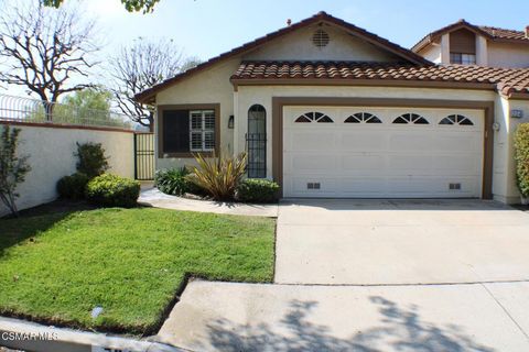 Photo of 704 Wind Willow Way, Simi Valley, CA 93065 (MLS # 226002230)