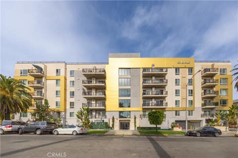 Photo of 2939 Leeward AVE #305, Los Angeles, CA 90005 (MLS # WS26181779)