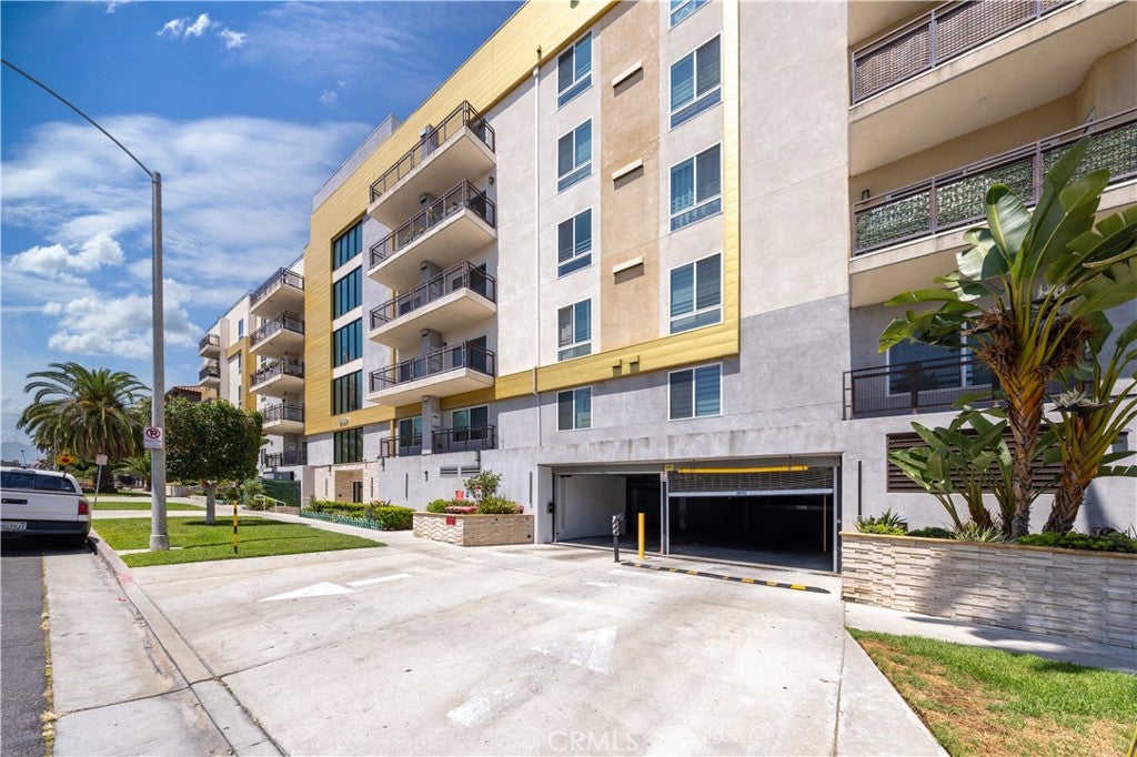 2939 Leeward AVE 305, Los Angeles CA 90005