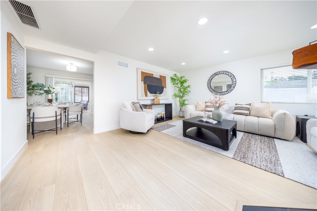 237 W Loma Alta