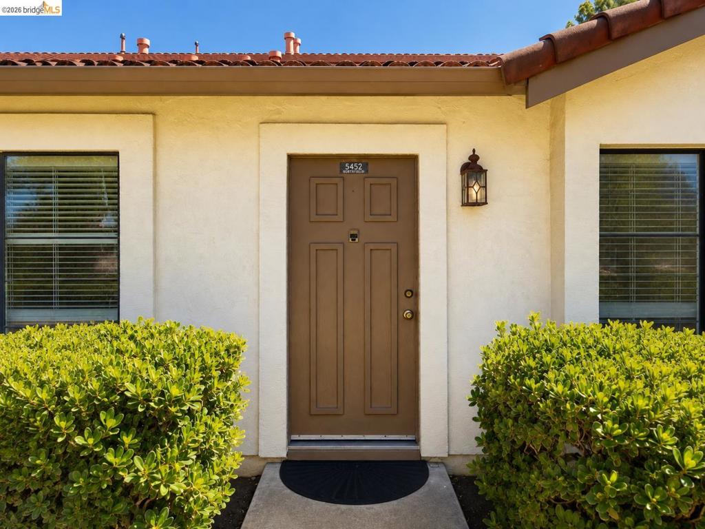 5452 Colony Field Dr