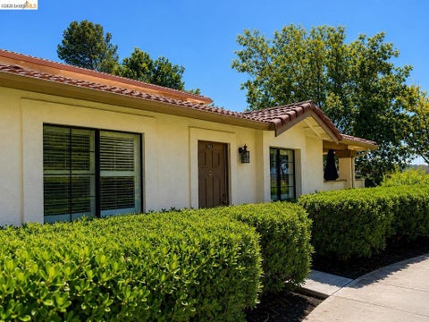 Photo of 5452 Colony Field Dr DR, San Jose, CA 95123 (MLS # 41144062)