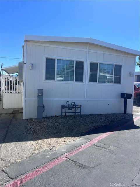 MLS: SR26218094