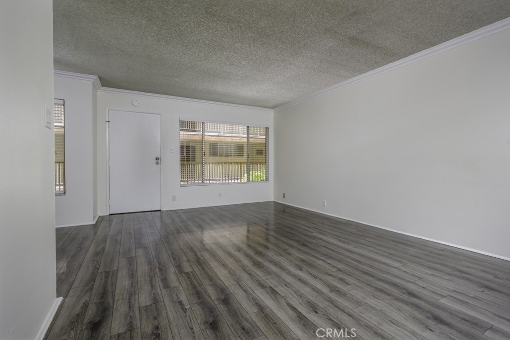 545 Chestnut Avenue 206