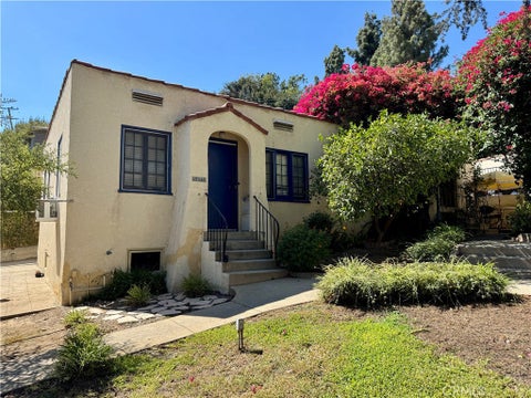 Photo of 1714 Gillette Crescent #B, South Pasadena, CA 91030 (MLS # WS26149573)