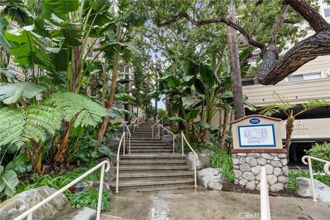 Photo of 20301 Bluffside Circle #D306, Huntington Beach, CA 92646 (MLS # OC25249407) Photo of 20301 Bluffside Circle #D306, Huntington Beach, CA 92646 (MLS # OC25249407)