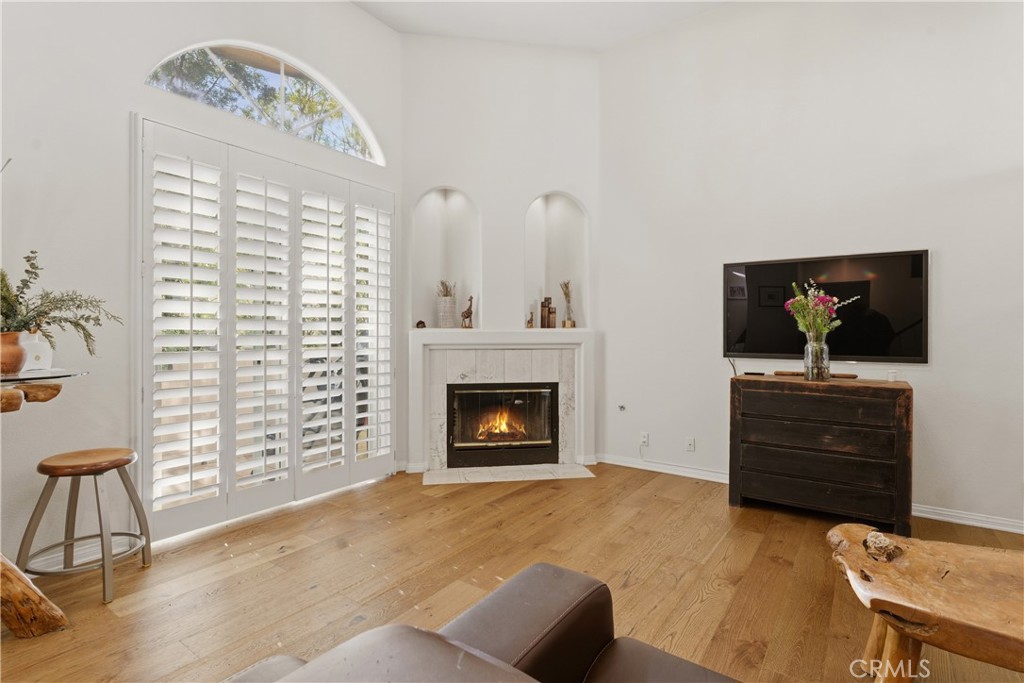 5340 Las Virgenes 11