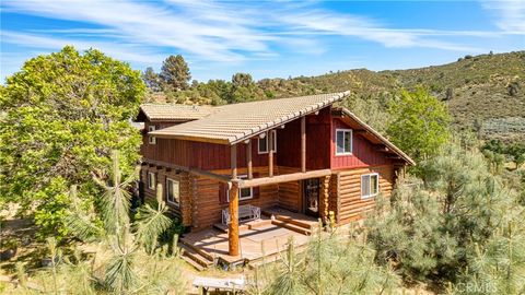 Photo of 30771 Fox Ridge Court, Tehachapi, CA 93561 (MLS # SR25122223) Photo of 30771 Fox Ridge Court, Tehachapi, CA 93561 (MLS # SR25122223)