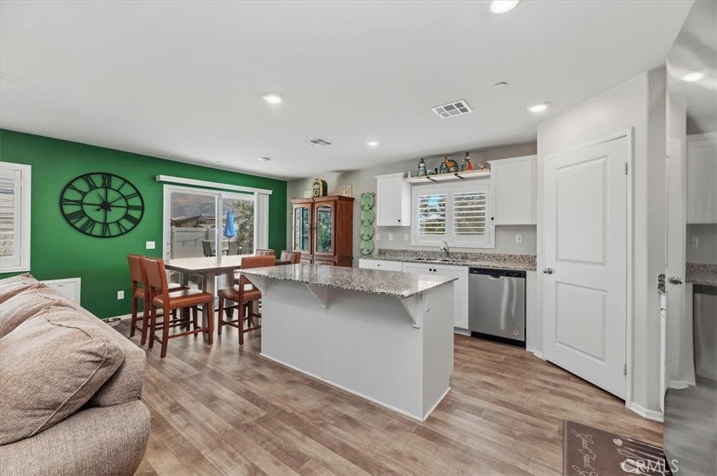 419 Poplar Hill