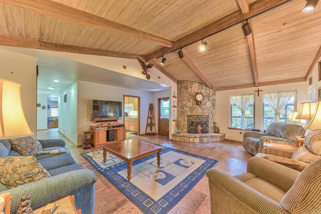 1239 Josselyn Canyon Road
