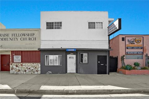 8469 S Van Ness Inglewood CA 90305