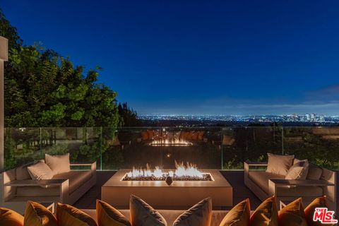 Photo of 1288 Angelo Drive, Beverly Hills, CA 90210 (MLS # 26672357)