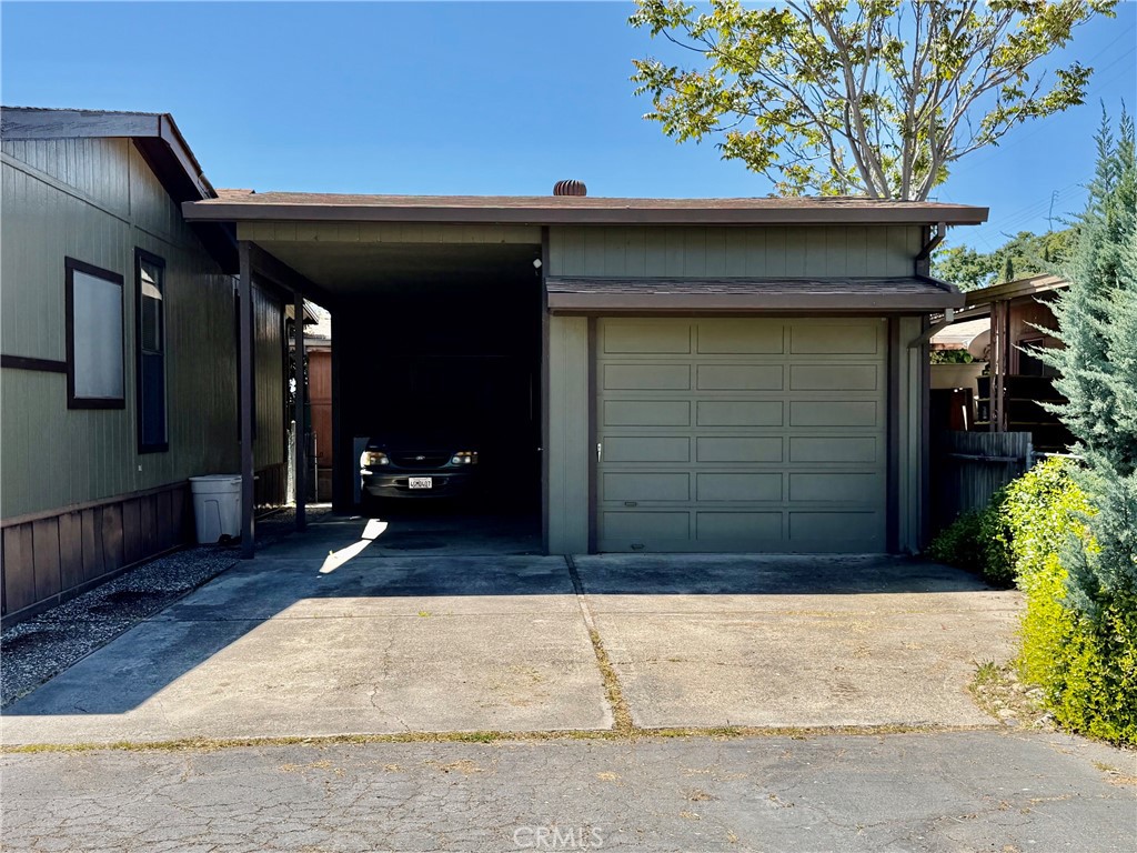 2776 Lakeshore