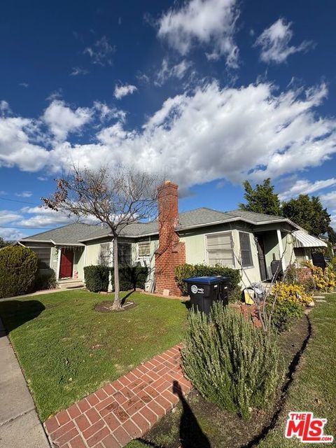 Photo of 1313 Carlton Drive, Glendale, CA 91205 (MLS # 26668197)