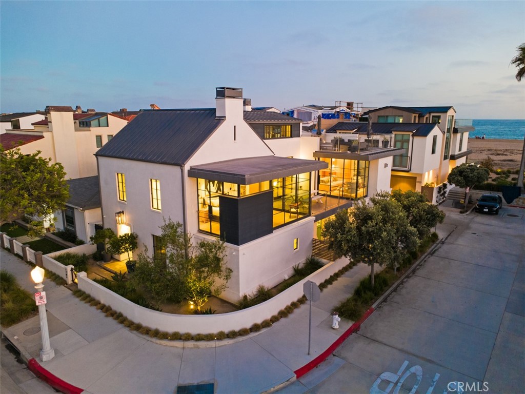 1703 E Ocean Boulevard