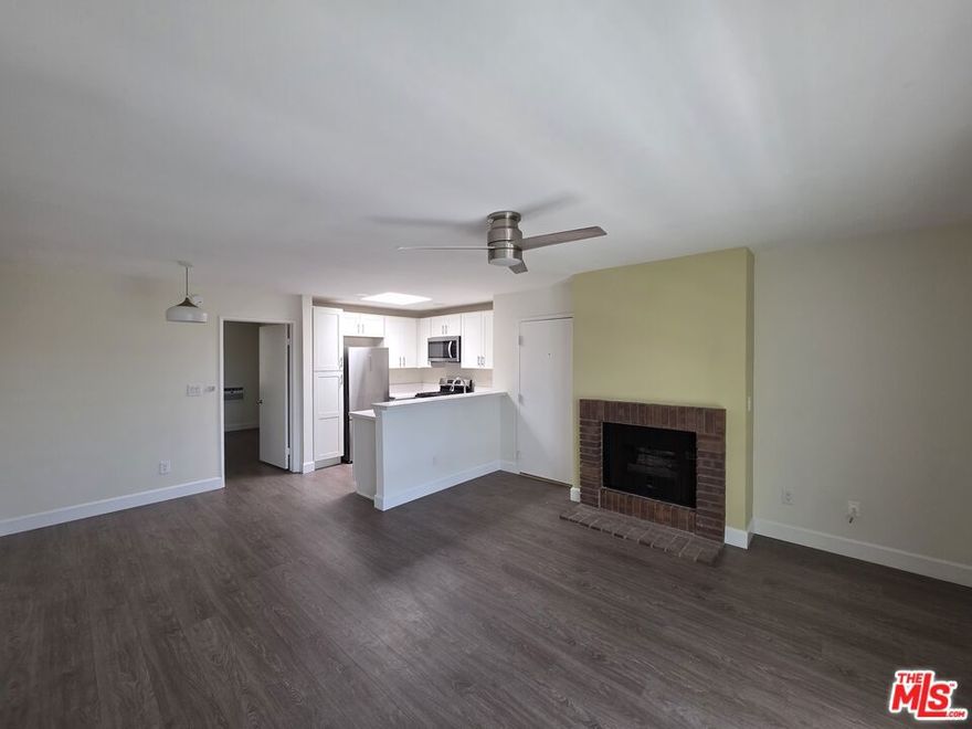 Well maintained 1 bedroom/1 bathroom unit with newer appliances, including dishwasher, refrigerator, gas stove and microwave.  The unit is located on the second floor. Spacious and bright unit.  The asking rent includes an additional parking fee of $100.